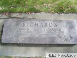 Lois M Richards