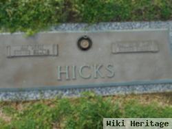 Max Duval Hicks