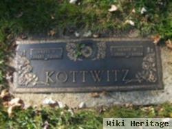 Hazel V Kottwitz