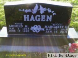 Margaret "muggs" Johnson Hagen