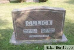 Warren J Gulick