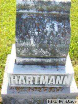 David L Hartman