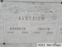 Kenneth Kletzien