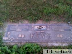 Lawrence M Keys