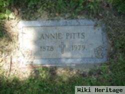 Annie Pitts