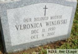 Veronica Winiavski