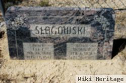 Eli E Slagowski