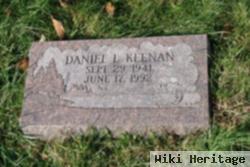 Daniel L Keenan