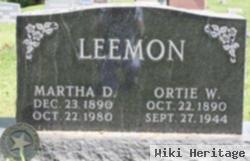 Martha D Douma Leemon