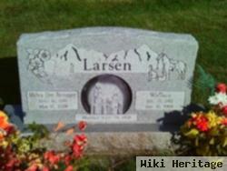 Wallace Larsen, Sr