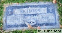 Richard E Richards