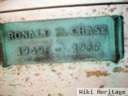 Ronald M Chase