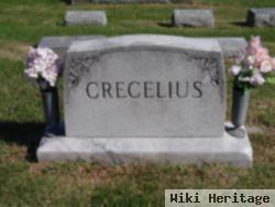 Don Crecelius