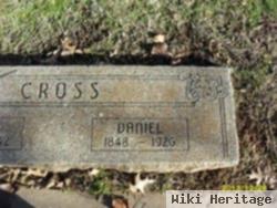 Daniel Cross