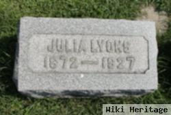 Julia Lyons