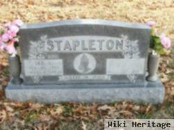 Ike Stapleton