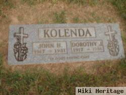 Dorothy J Kolenda