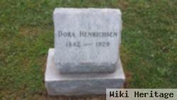 Dora Henrichsen