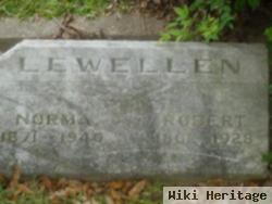 Robert Lewellen