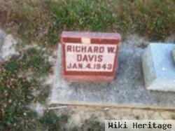 Richard W Davis