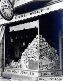 Earl Wolf