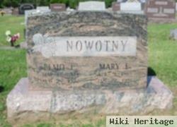 Mary E Nowotny