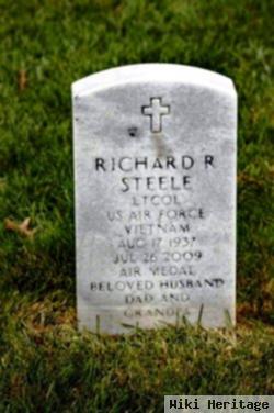 Richard R Steele