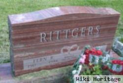 Fern R Rittgers