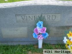 Bessie R. Vineyard