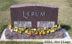 Robert L Lerum