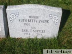 Ruth Betty Calhoun Swenk