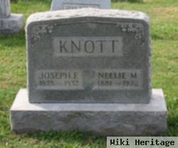 Joseph Knott