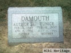 Author Damouth, Sr