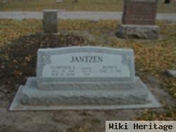 Ruth Vesta Koehn Jantzen