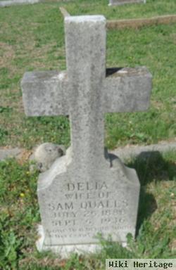 Delia Qualls