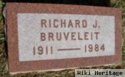 Richard John Bruveleit