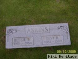 Levi R Askins