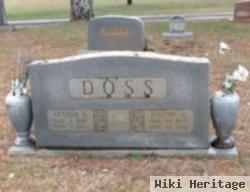 Hattie J Doss