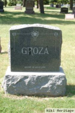 Rev Stephan Groza