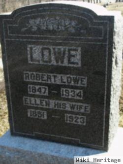 Robert Lowe