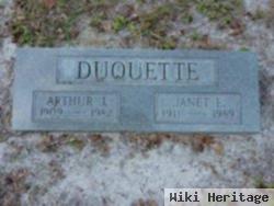 Janet E Duquette