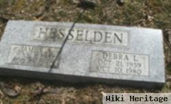 Debra L Patterson Hesselden