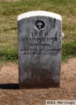 Lee R Summers