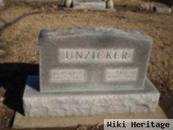 Paul Unzicker