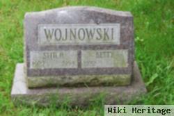 Betty Wojnowski