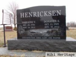 Donaven E Henricksen