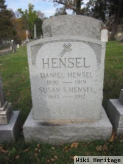 Susan S Hensel