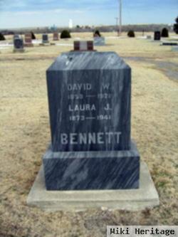 David W Bennett