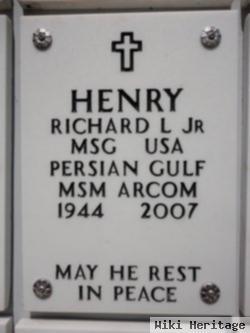 Richard L Henry, Jr