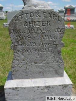 Earl Chizek